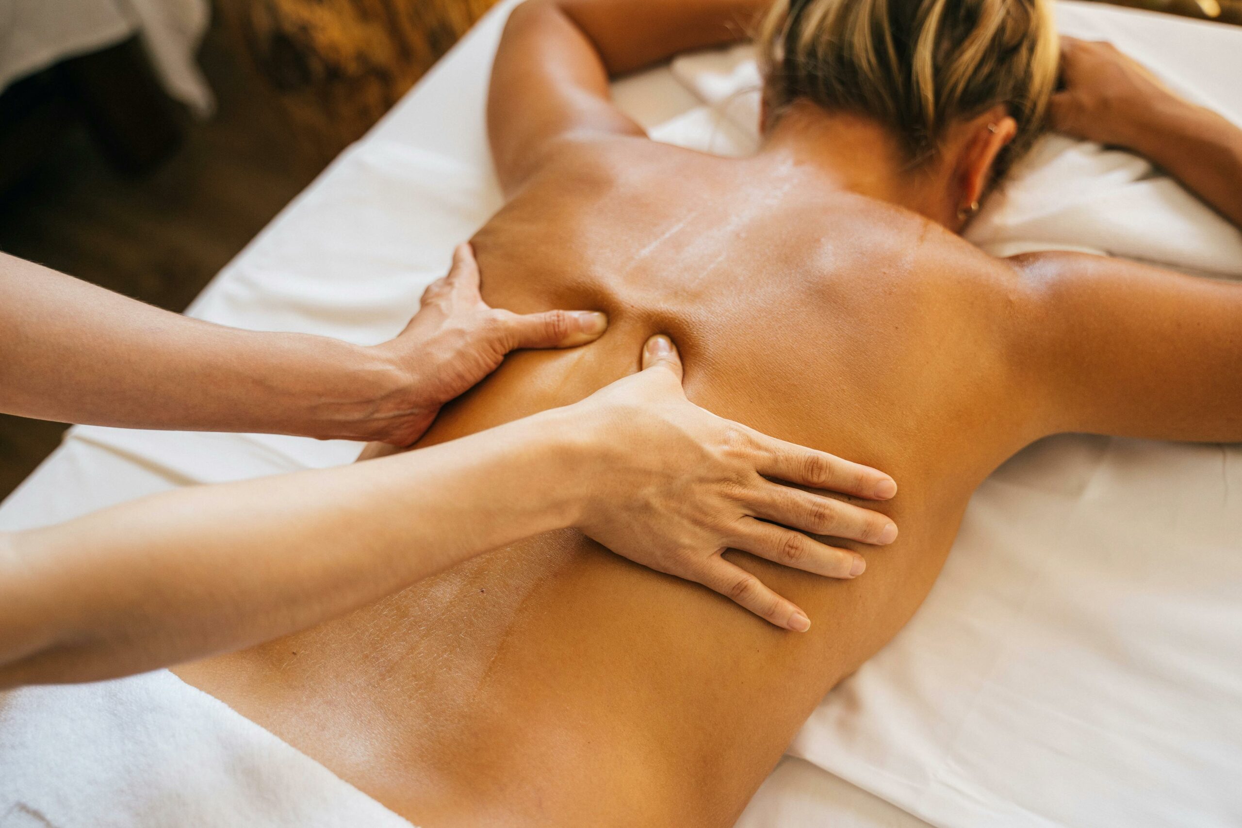 Oázis - Illatos testradírozás relaxációs masszázzsal